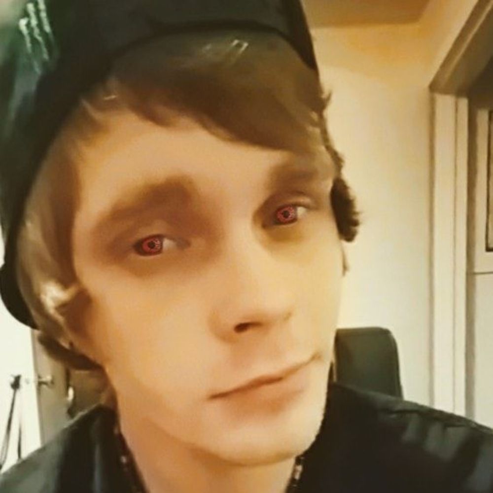 Meet your Posher, Derrick